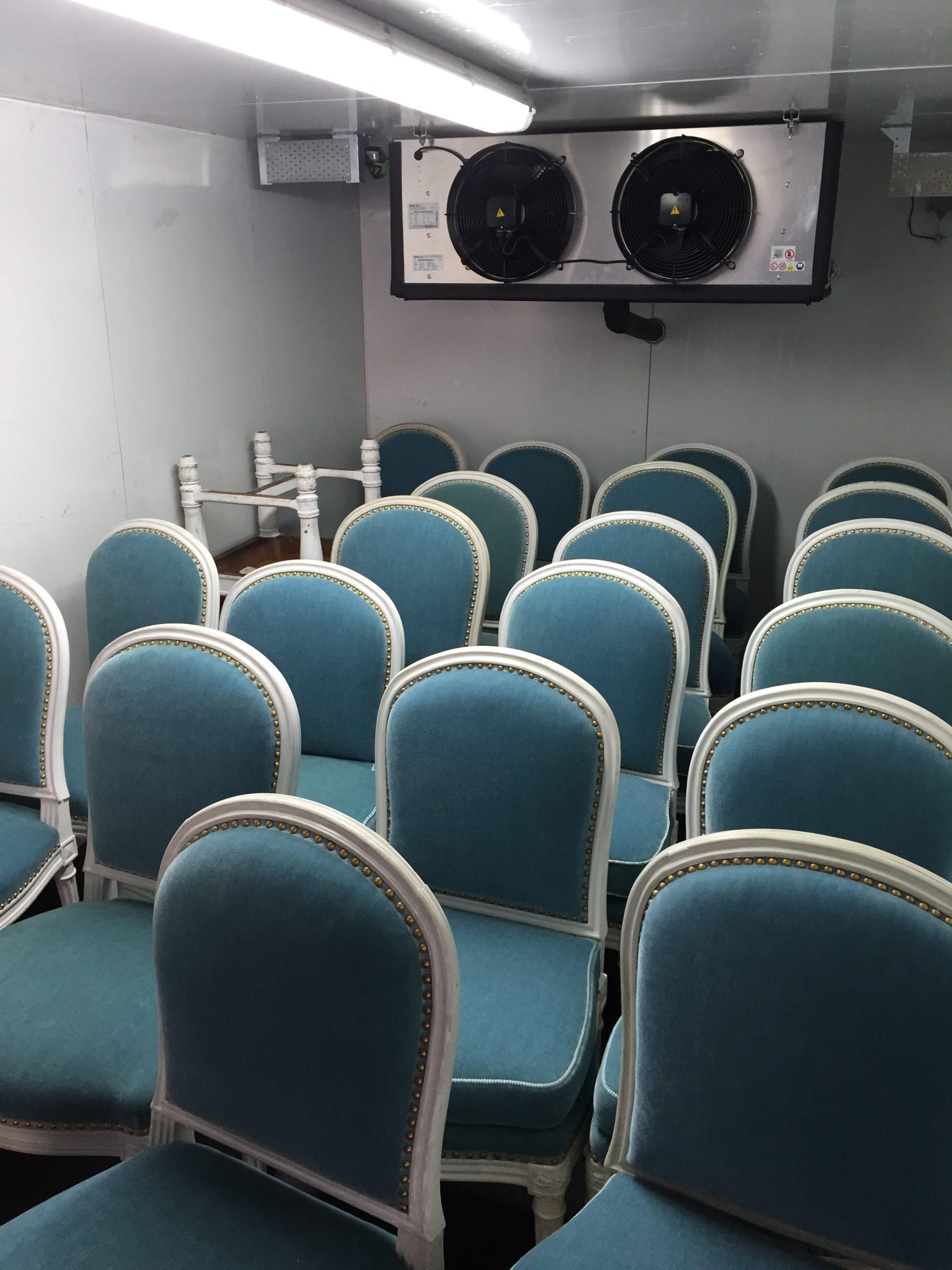 CHÂTEAU DE VERSAILLES Les appartements de Mme de POMPADOUR Le salon bleu du Roi